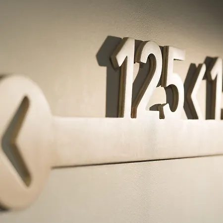 Nomad Paris Roissy Cdg 3*