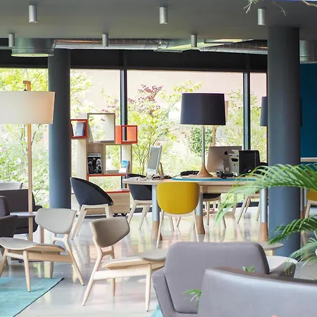Nomad Paris Roissy Cdg מלון לה מניל-אמלו